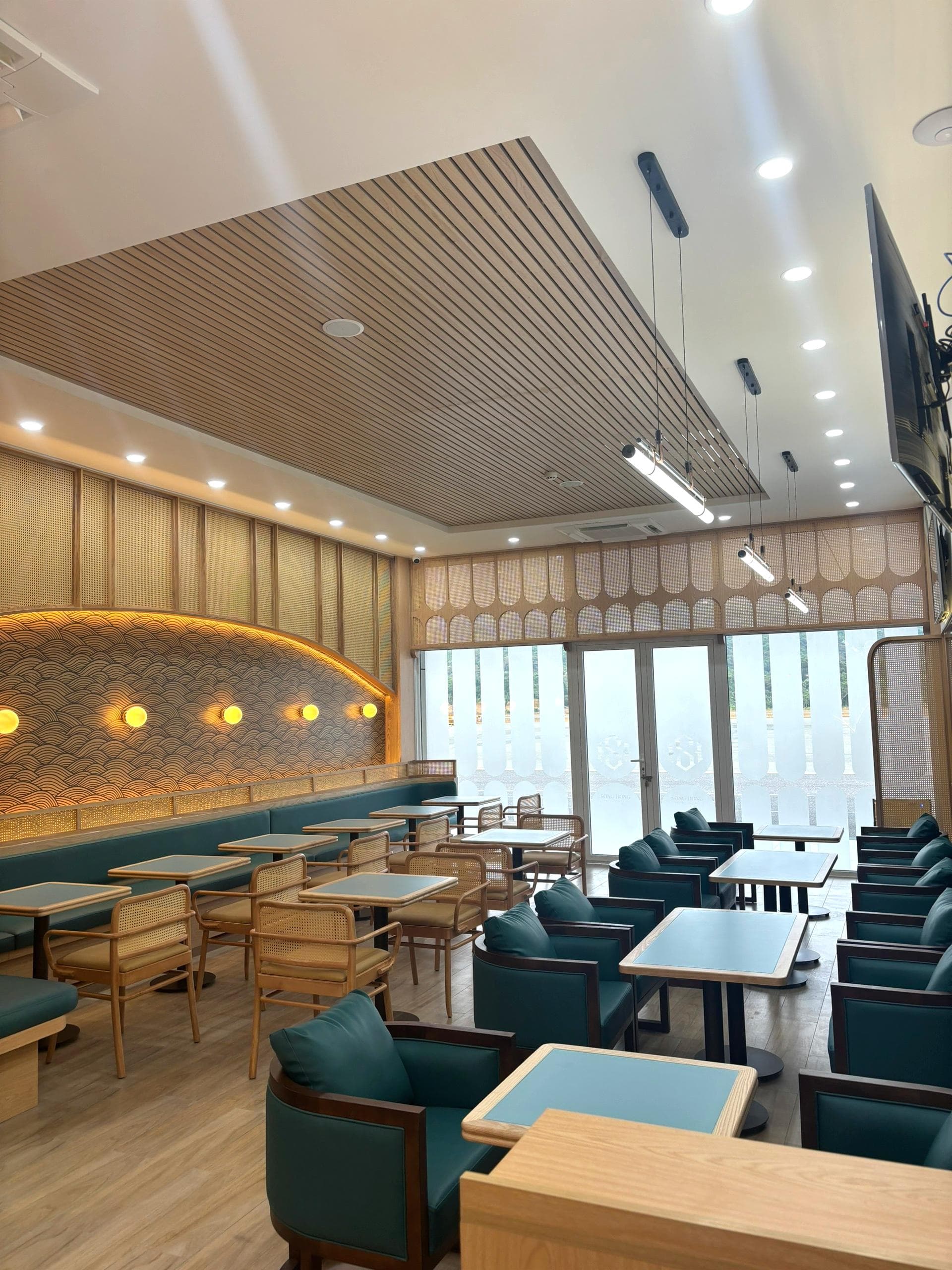 SH Premium Lounge Con Dao